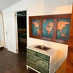 Old Town Penthouse 16 Guests Bukarest