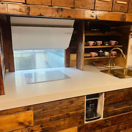 Old Town Penthouse 16 Guests * Bucareste