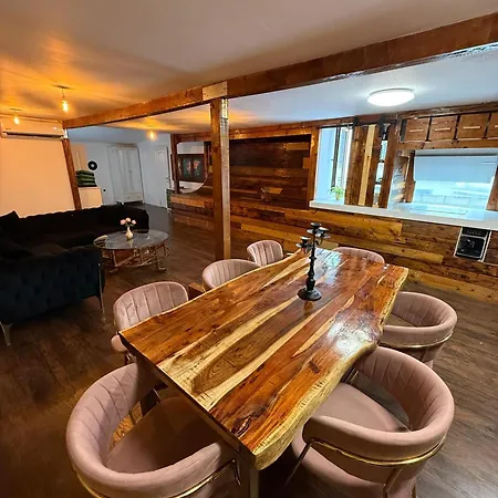 Apartament Old Town Penthouse 16 Guests Bukareszt