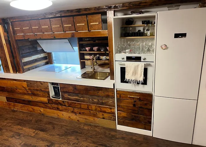 Old Town Penthouse 16 Guests Bucareste