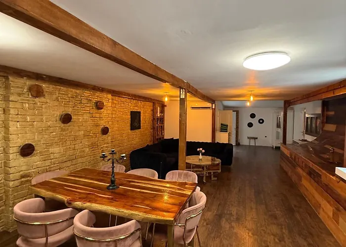 Old Town Penthouse 16 Guests Apartment *