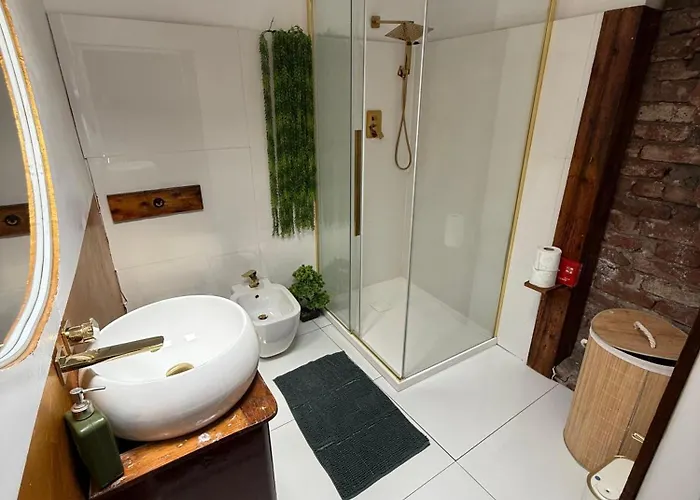 Old Town Penthouse 16 Guests Apartment *