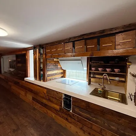 Old Town Penthouse 16 Guests Bukarest