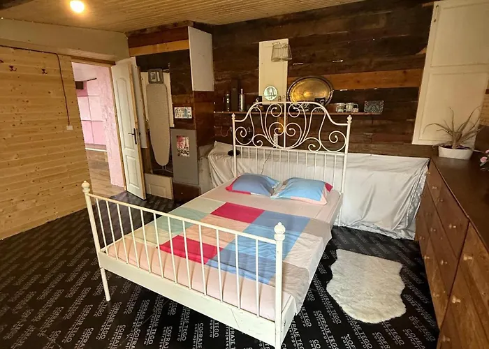 Old Town Penthouse 16 Guests Apartman Bukarest