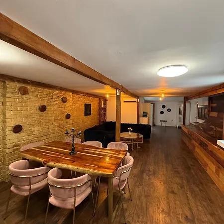 Old Town Penthouse 16 Guests דירה *